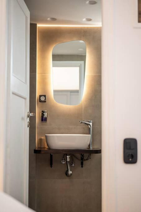 Elegant Fully Equipped Apartment Near City Centre Heraklion  Ngoại thất bức ảnh
